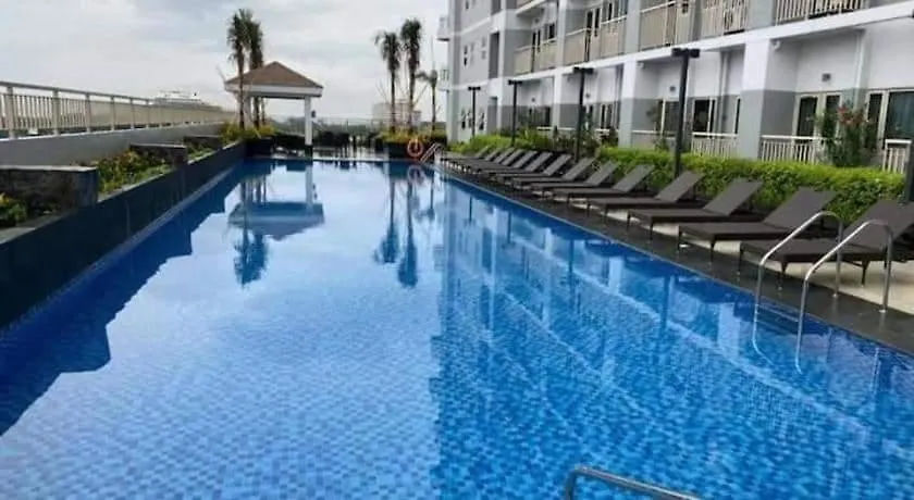 Free Wi-Fi Luxurious Haven By The Bay - 2Br Near Moa Picc Ccp Apartment Manila